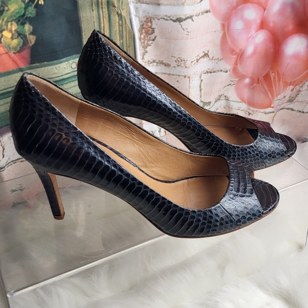 Ann Taylor Pumps 8  M Peep Toe High Heel Shoes Leather black/gray Snake Print